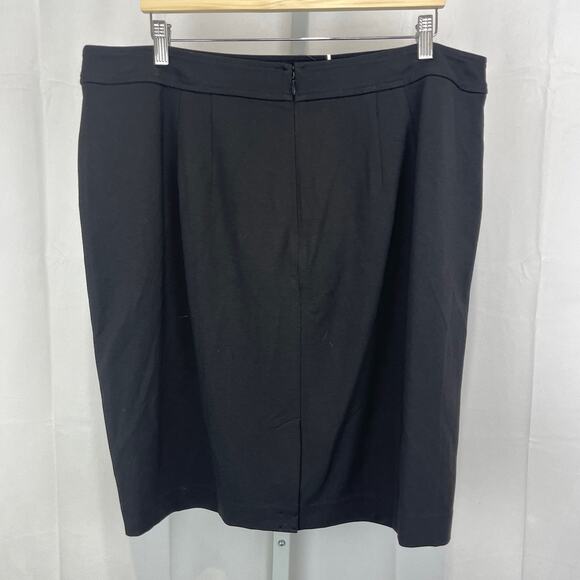 NWT TALBOTS Italian Ponte Knit Skirt Straight Above Knee Black Petite Plus 18WP - Picture 2 of 10